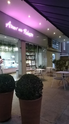 Amor aos Pedaços Rua Pamplona