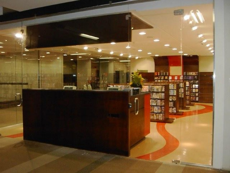 Paradiso Filmes Vídeo Locadora Centro Empresarial