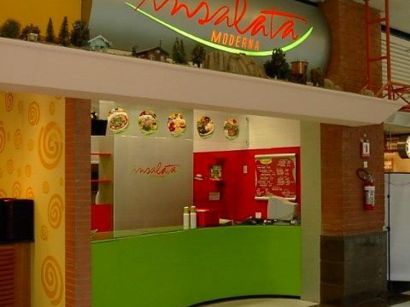 Salada Moderna Shopping Market Place