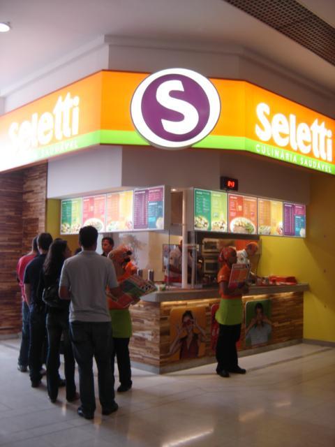 Seletti Shopping Metrô Santa Cruz